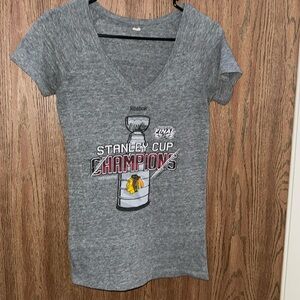 Reebok Women’s Chicago Blackhawks T-shirt